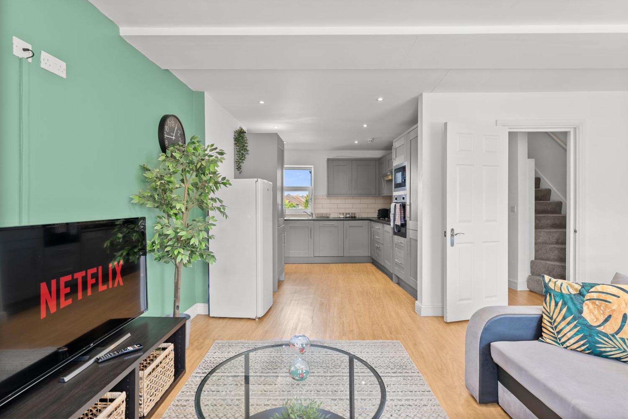 Apartment Spacious - Parking & Wifi *