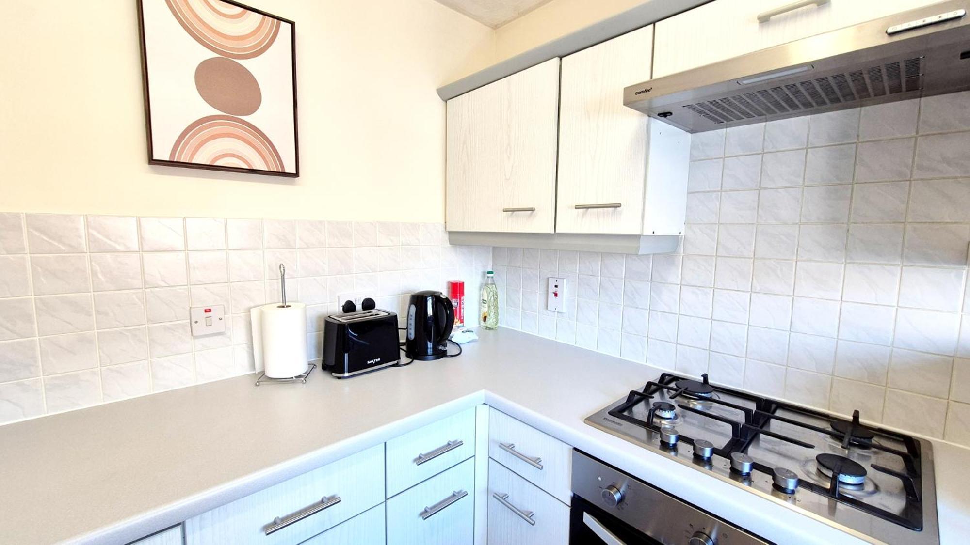 Holiday home Modern 2bed House, Free Parking, Nr Parkway Station And Uwe