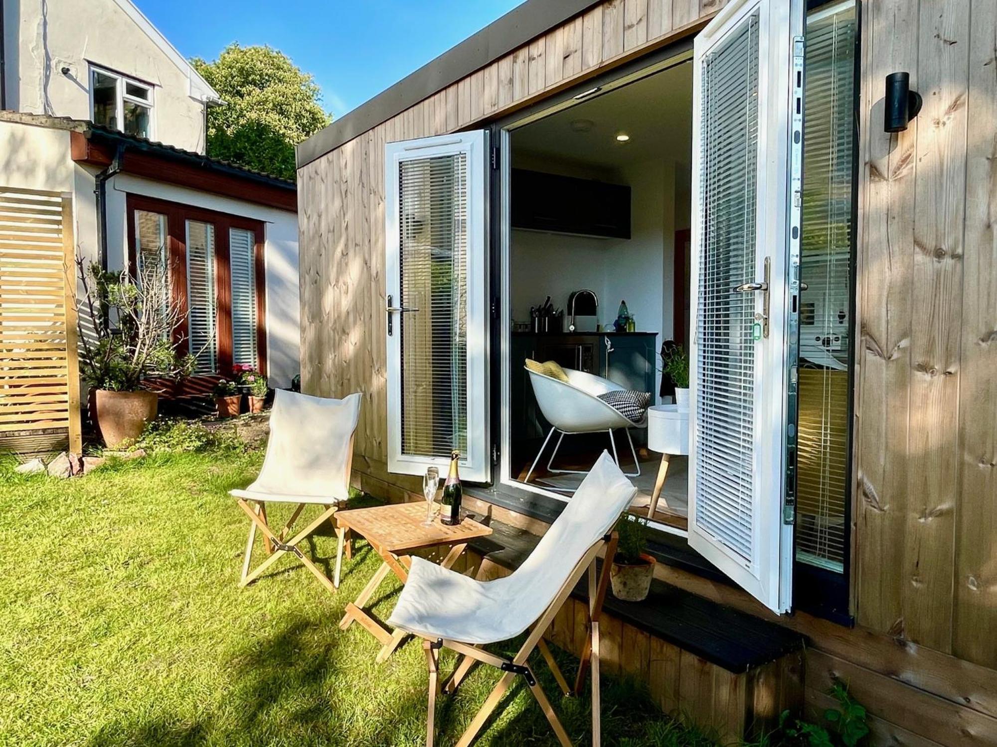 Apartment Redland Retreat, Cosy Garden For 2 *