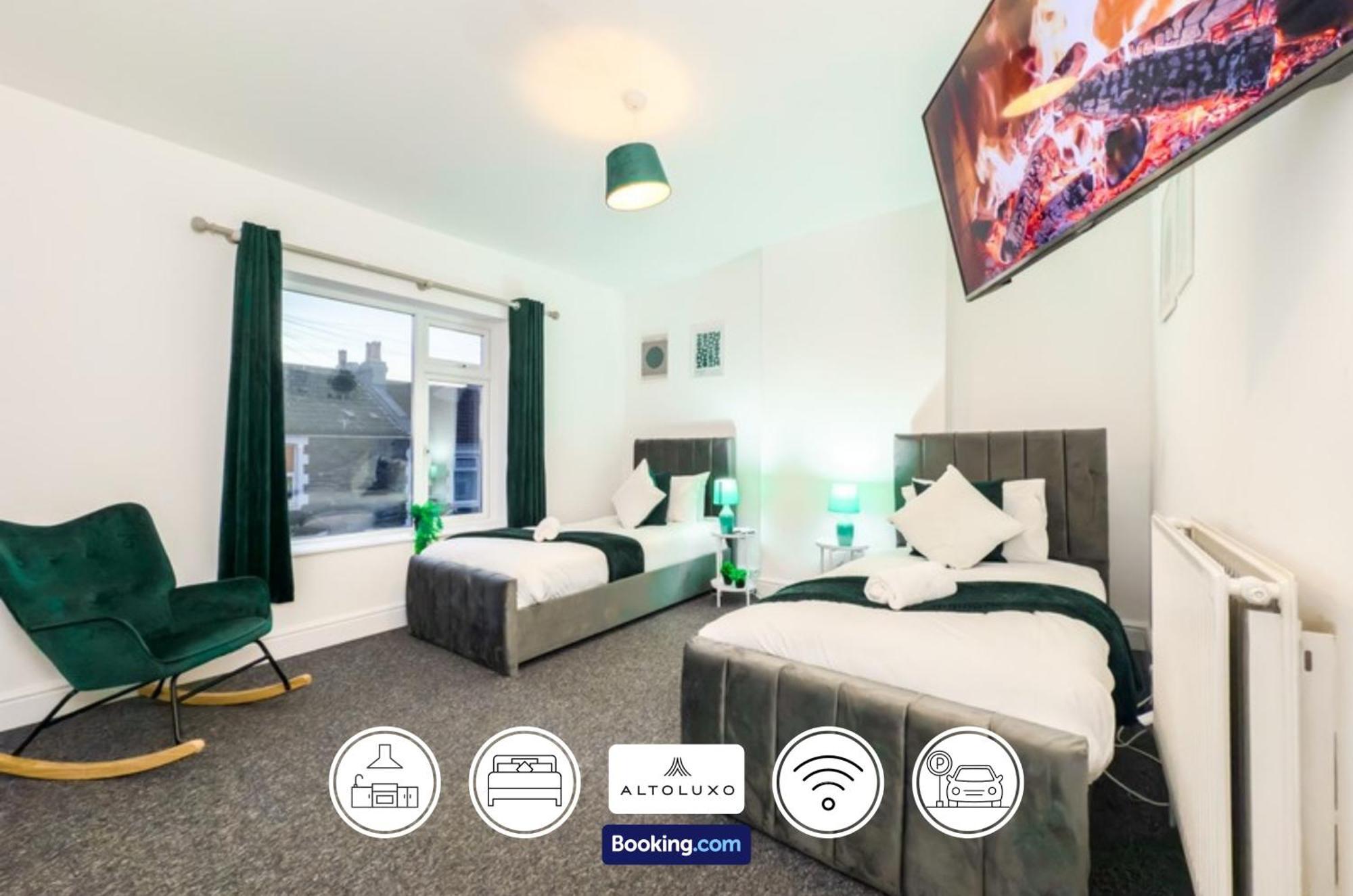 Bauhaus 4 Bedroom House By Altoluxoexperience Short Lets & Serviced With Free Parking * Bristol