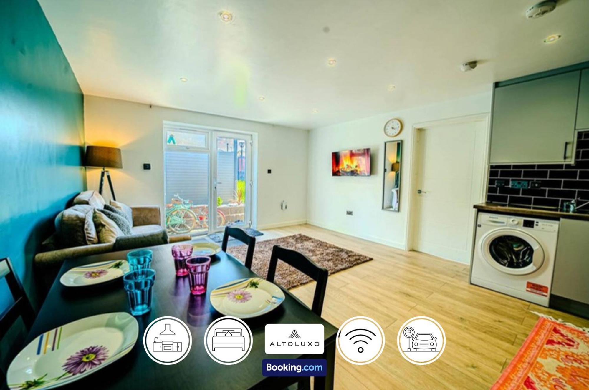 Stylish & Comfy 1 Bedroom By Altoluxoexperience Short Lets & Serviced With Free Wifi & Parking Apartment