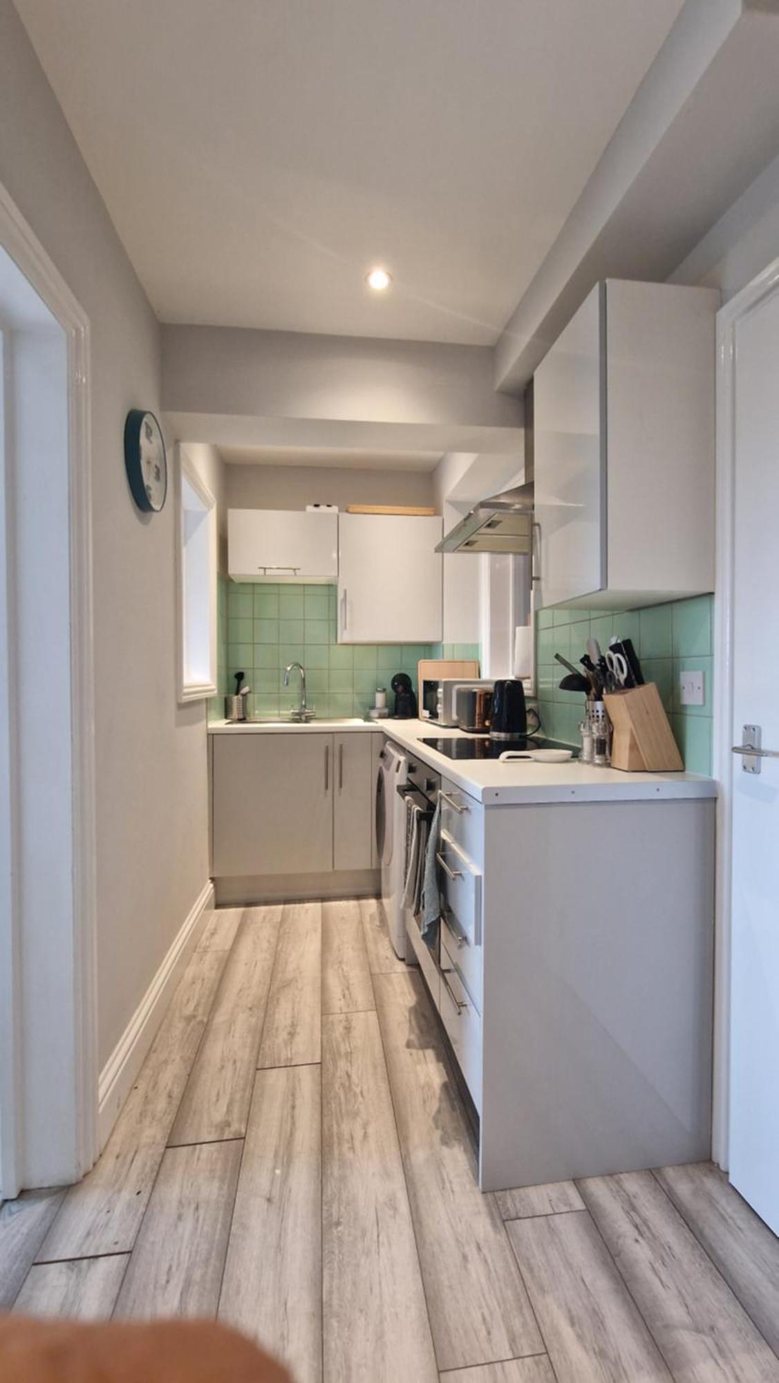The Red House, 2 Bed Flat In Apartment *