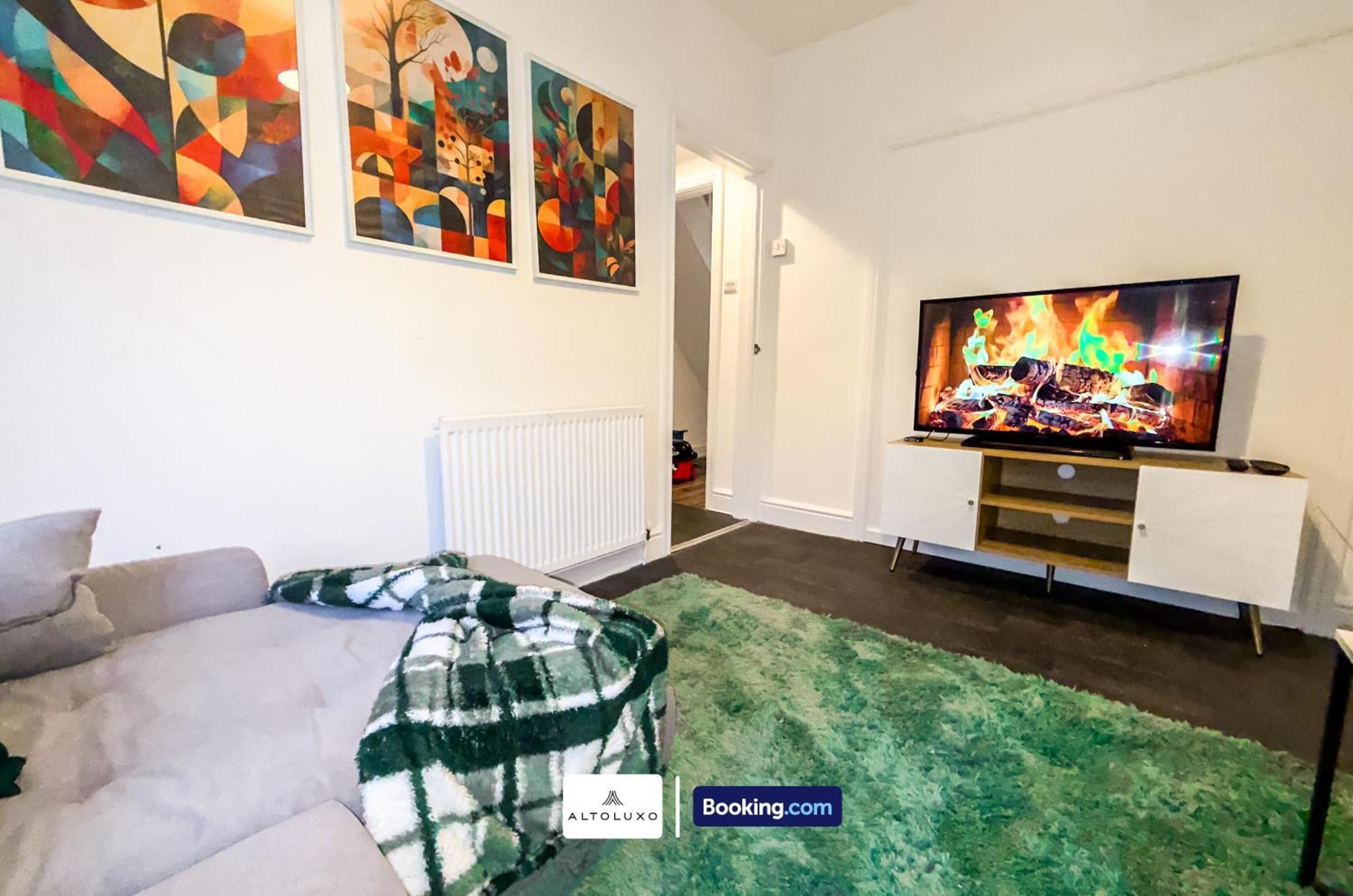 Holiday home Bauhaus 4 Bedroom House By Altoluxoexperience Short Lets & Serviced With Free Parking Bristol