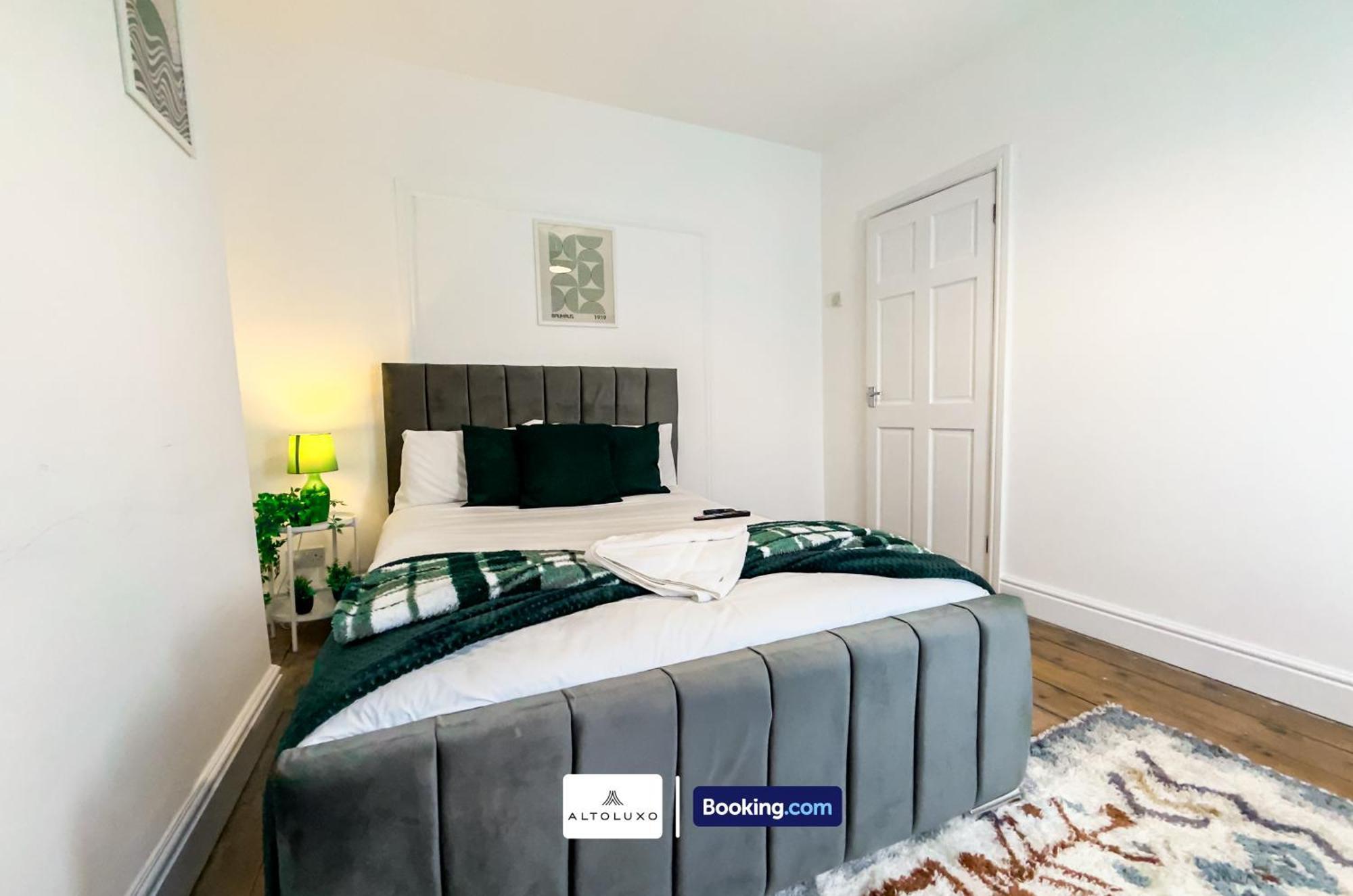 Holiday home Bauhaus 4 Bedroom House By Altoluxoexperience Short Lets & Serviced With Free Parking Bristol