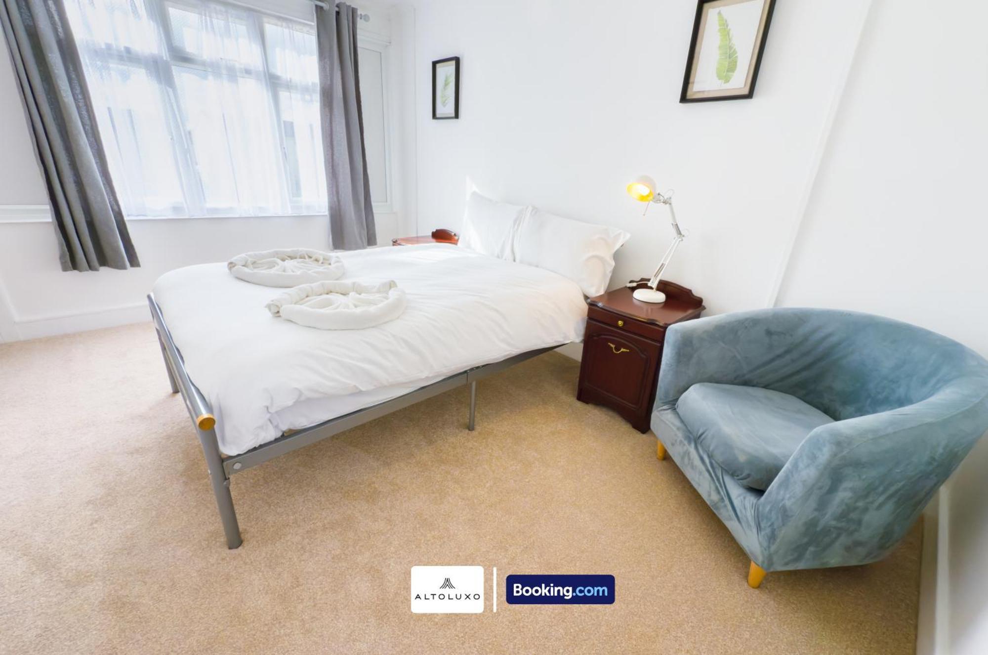 Apartment Orion's Place 3 Bedroom House By Altoluxoexperience Short Lets & Serviced With Free Parking Bristol