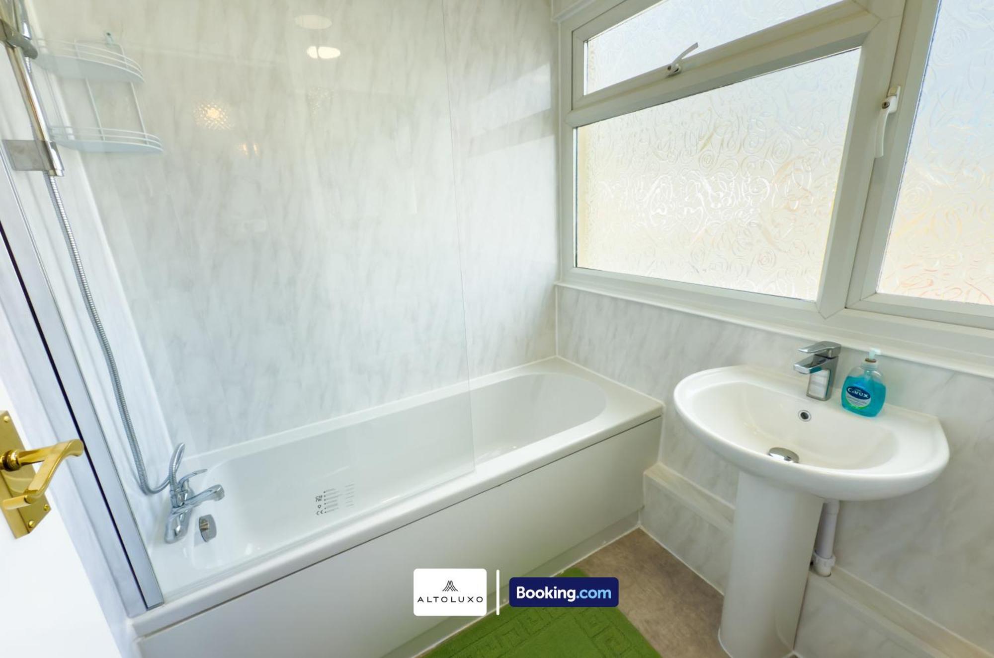 Apartment Orion's Place 3 Bedroom House By Altoluxoexperience Short Lets & Serviced With Free Parking