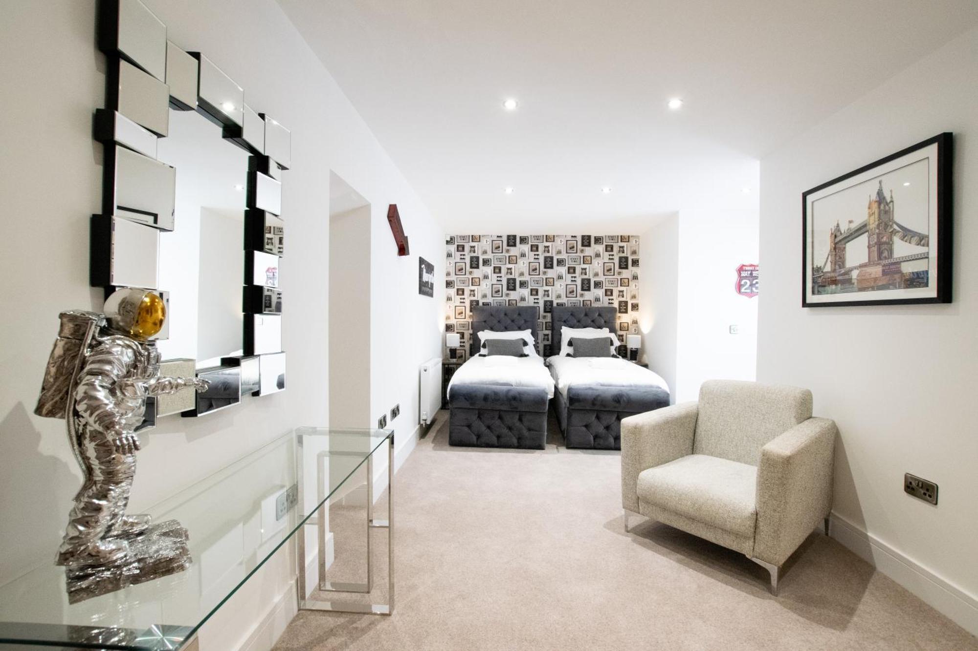 Rowan Tree - Your Apartment