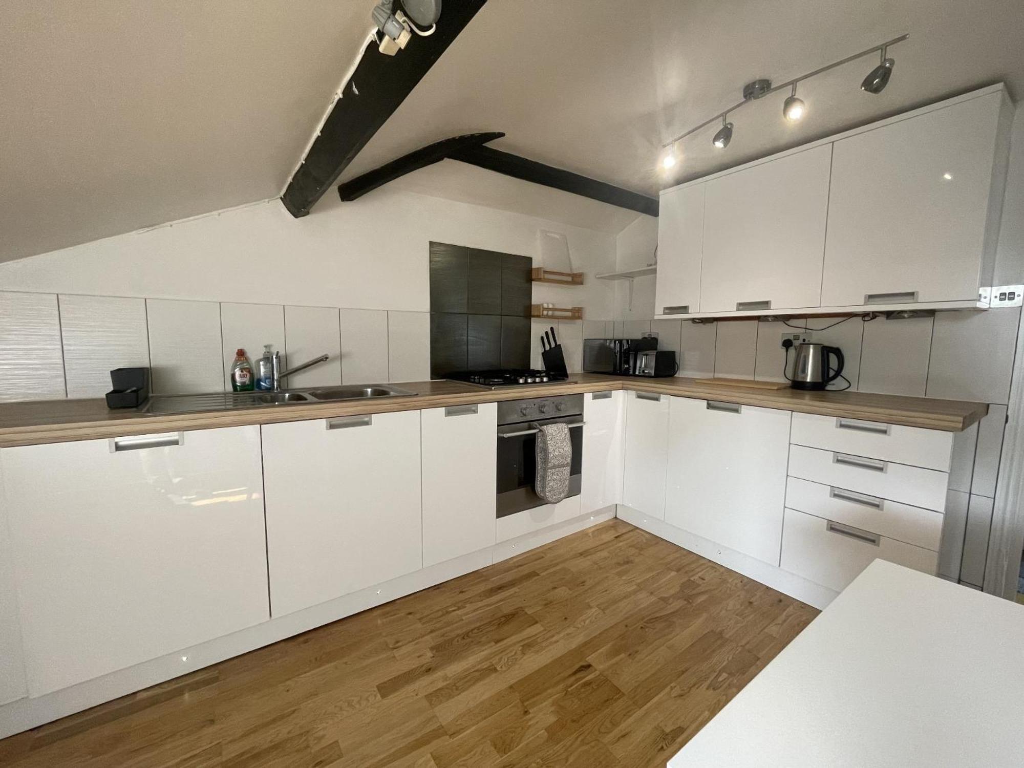 Apartment Enchanting Escape With Peaceful Views Bristol