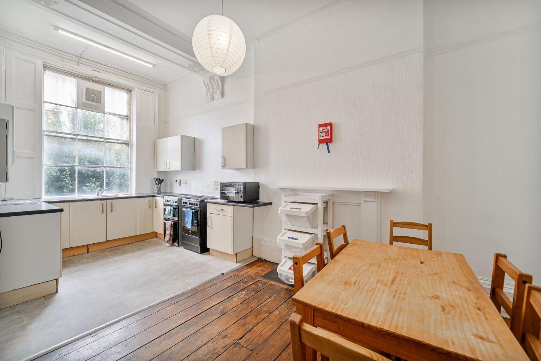 Georgian Shared House No'3 - By Clifton Short Lets Bristol