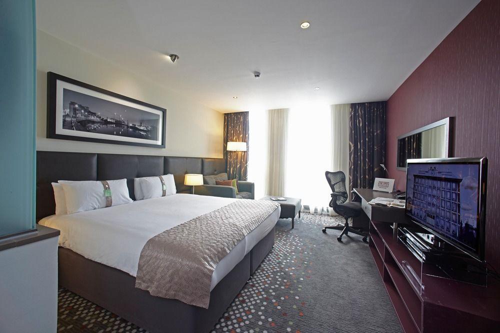 Centre By Ihg Hotel 4*