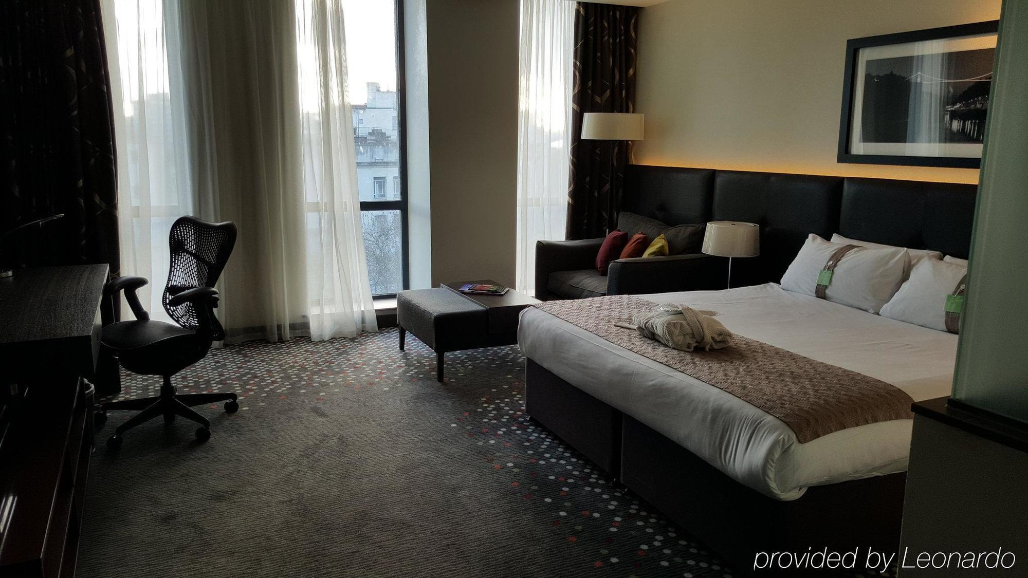 Centre By Ihg Hotel 4*