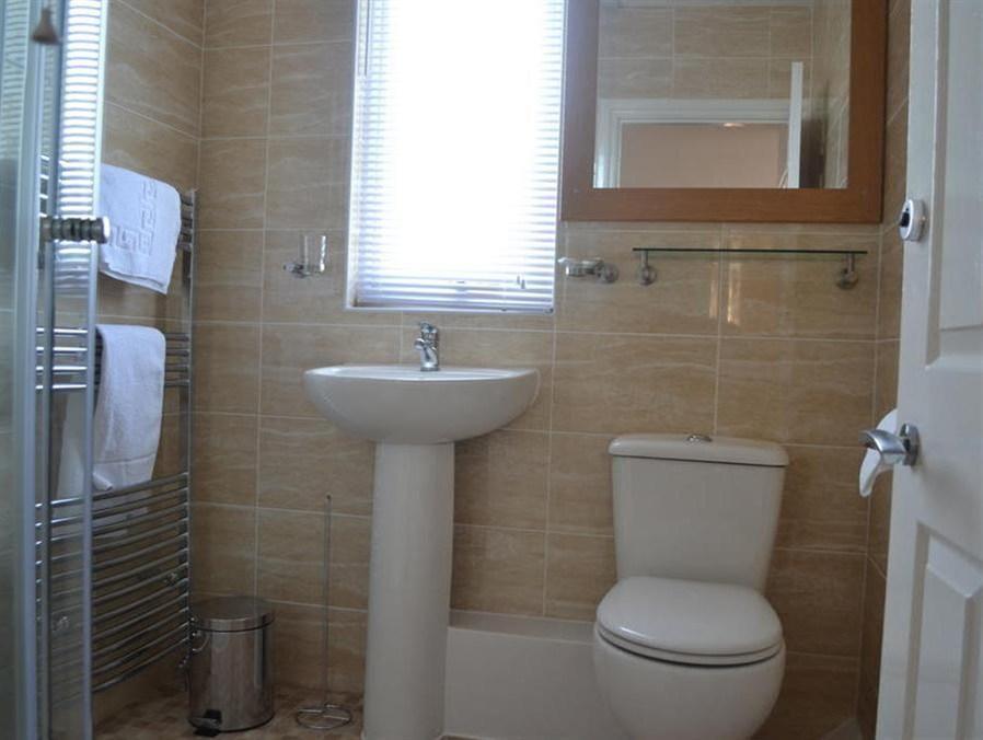Serviced Lettings - Beaufort Court * Bristol