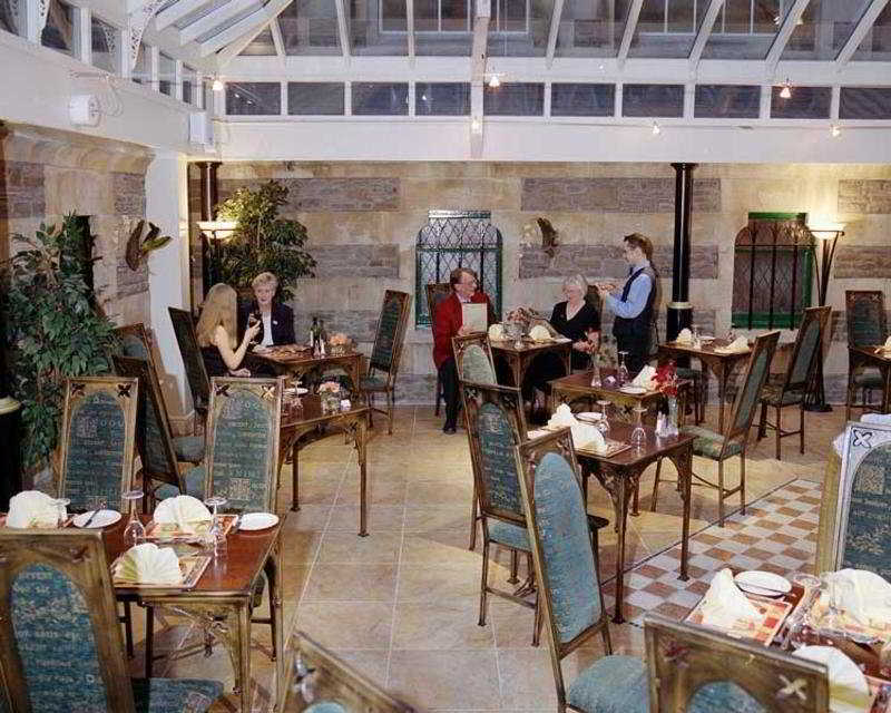 Arnos Manor 3* Bristol