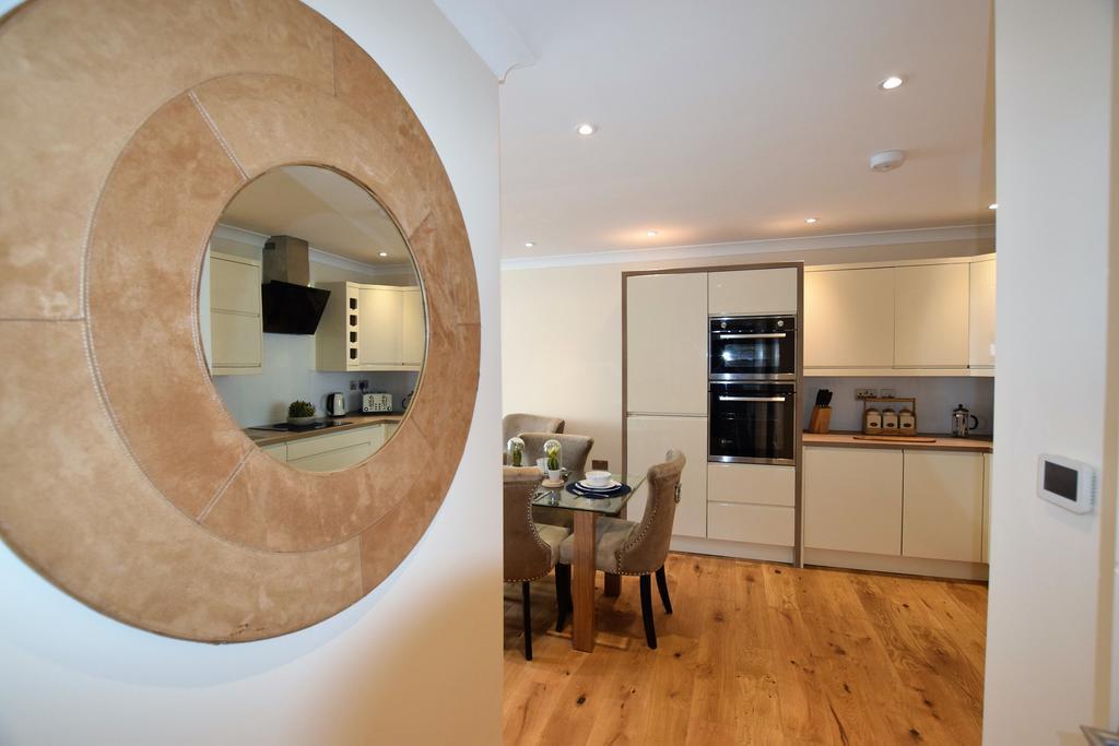 Yourapartment.com - Riverside City Centre * Bristol