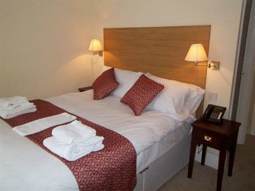 Oyo The Regency, Clifton Bristol