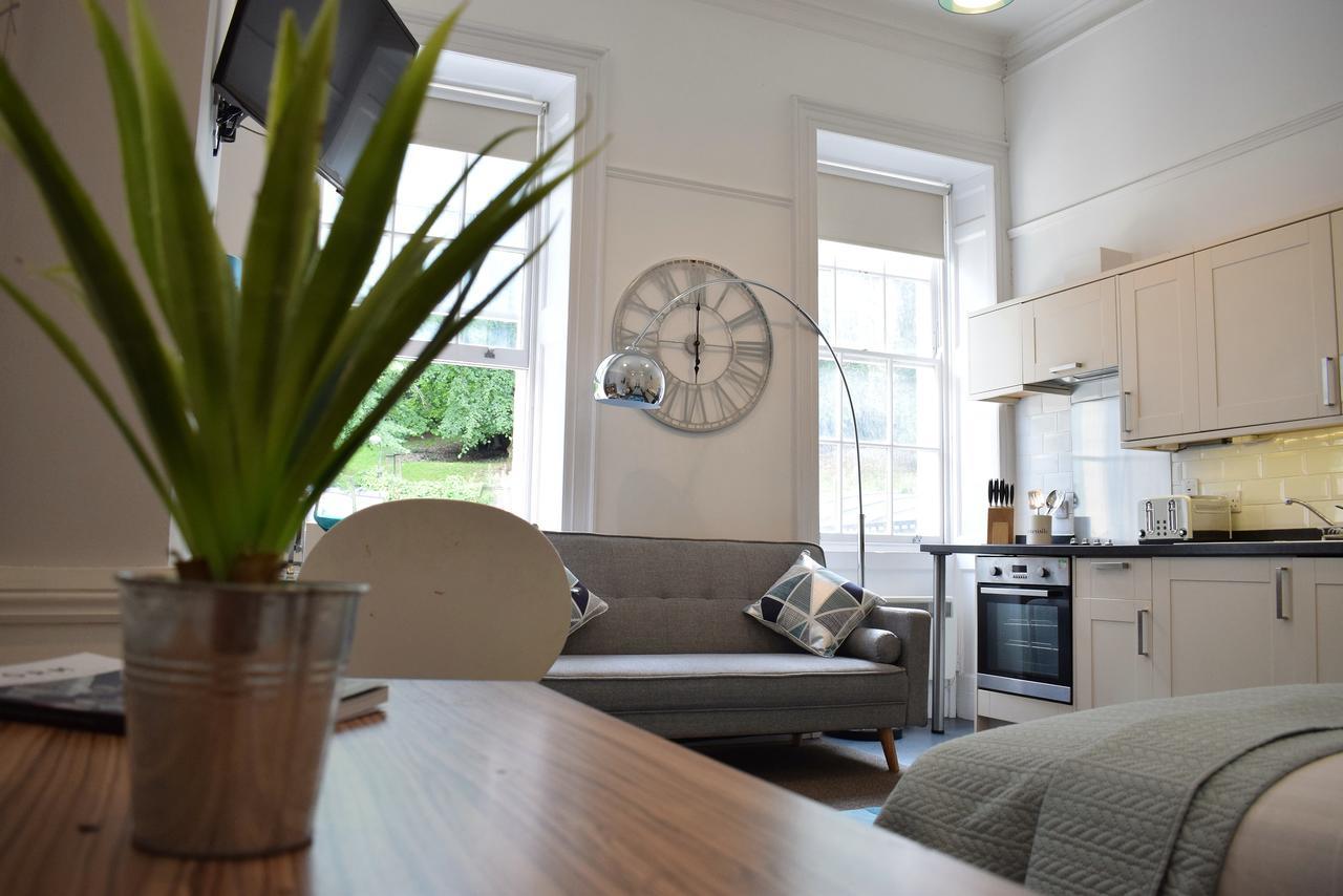 Berkeley Square Pads