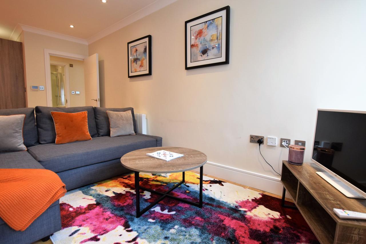 Yourapartment.com - Riverside City Centre Apartment *