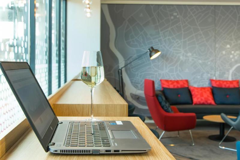 Centre By Ihg Hotel 4*
