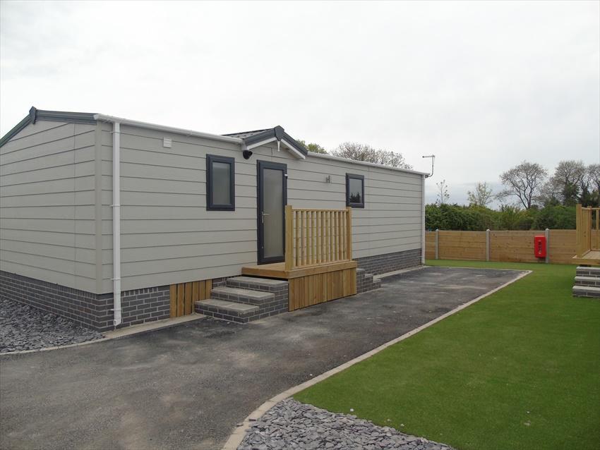 Hyattswood Lodges. Nr Brs Airport *