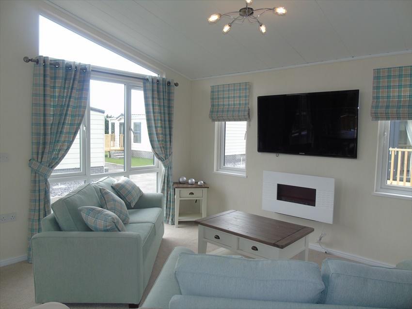 Hyattswood Lodges. Nr Brs Airport