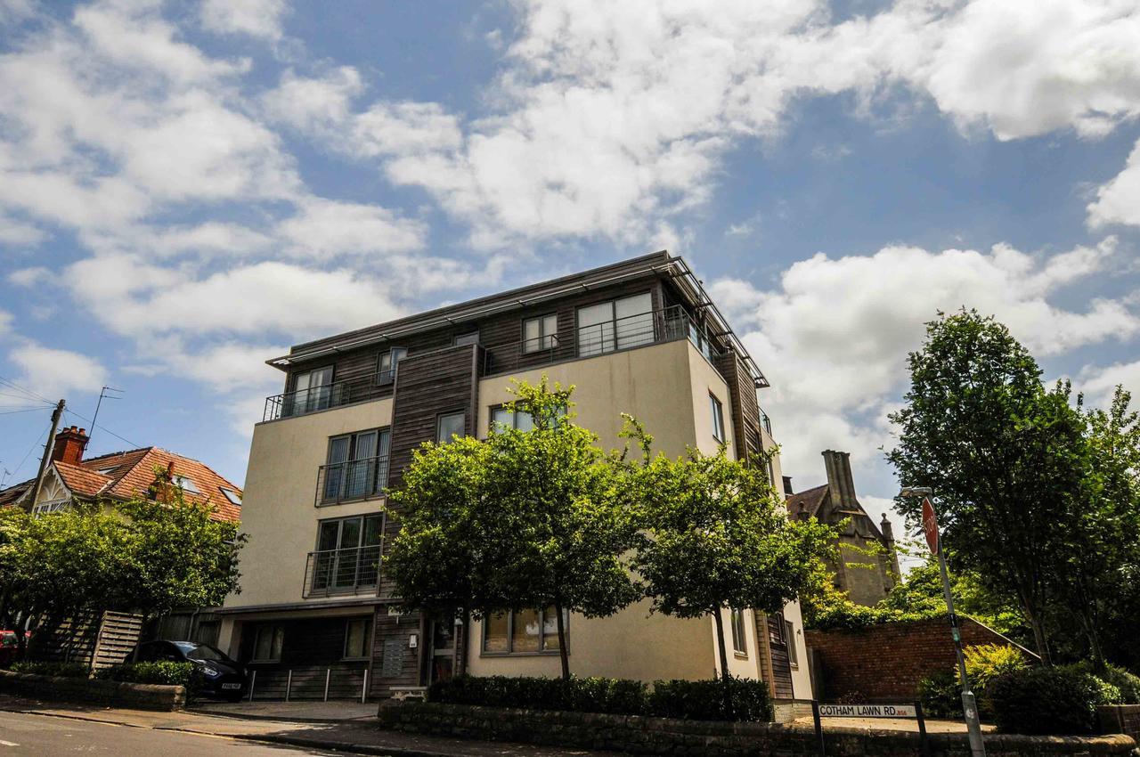 Apartment Your Cotham Lawn *