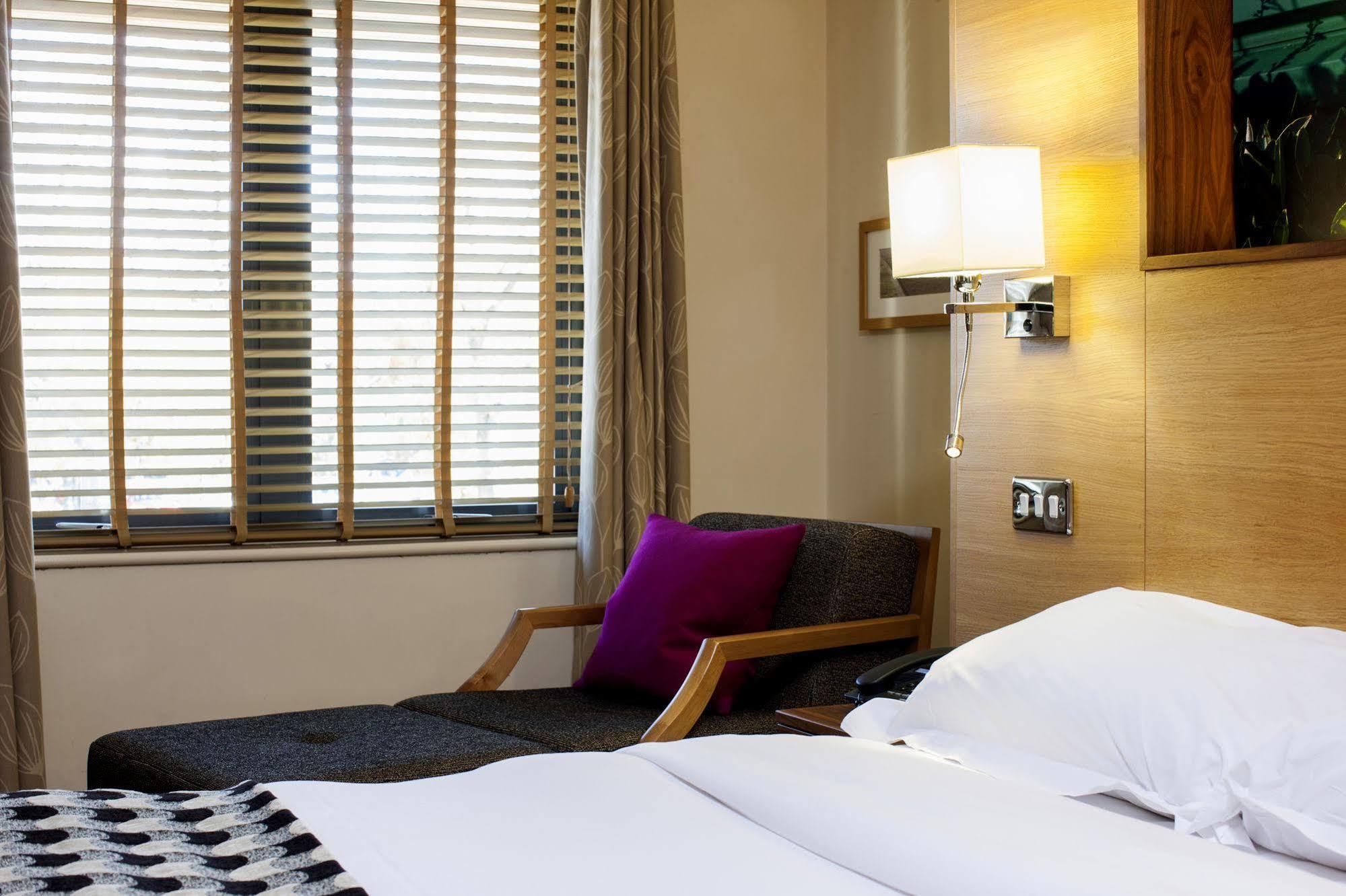 Hotel At Bristol