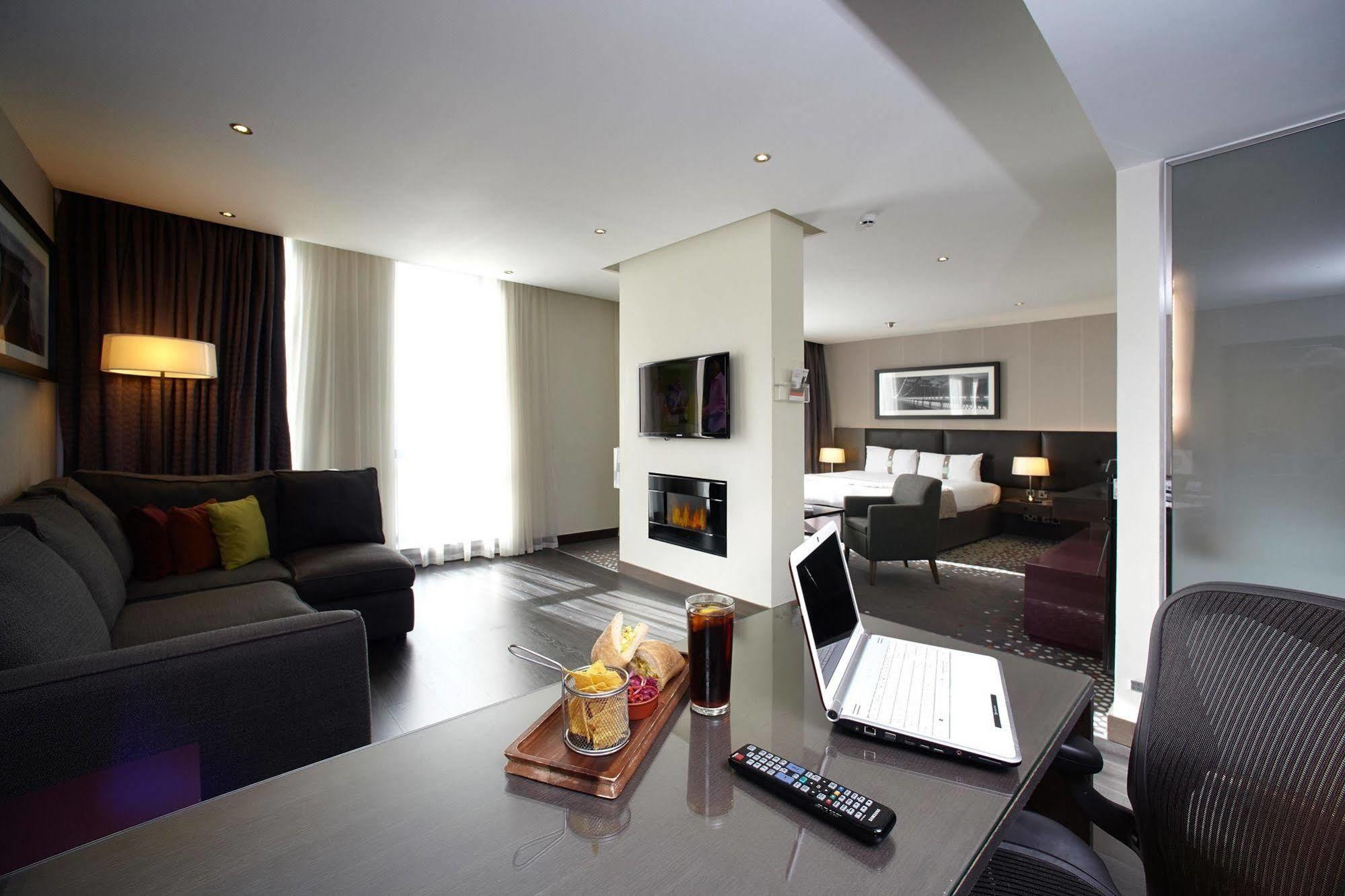 Hotel Centre By Ihg 4*