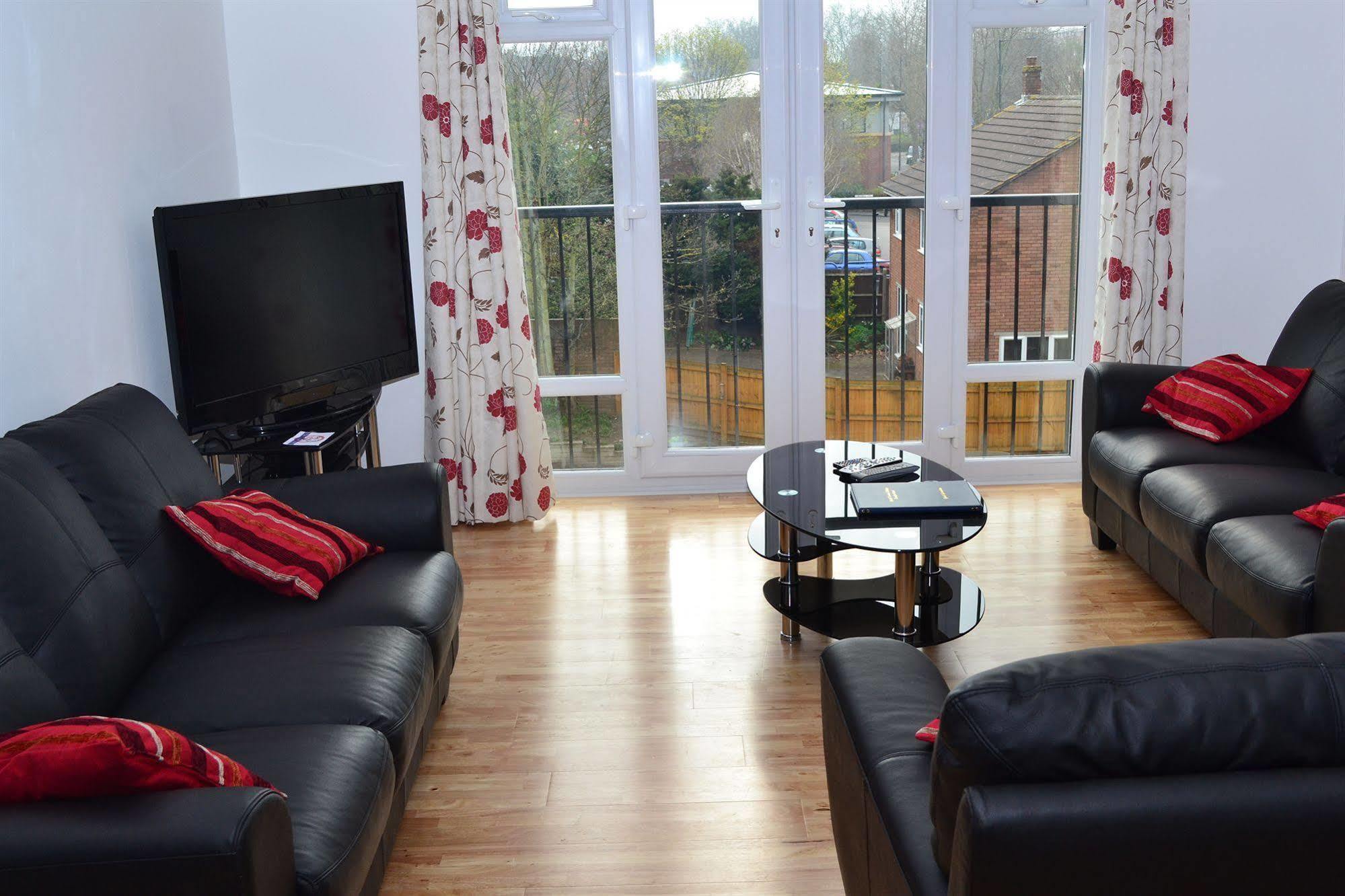 Serviced Lettings - Beaufort Court *