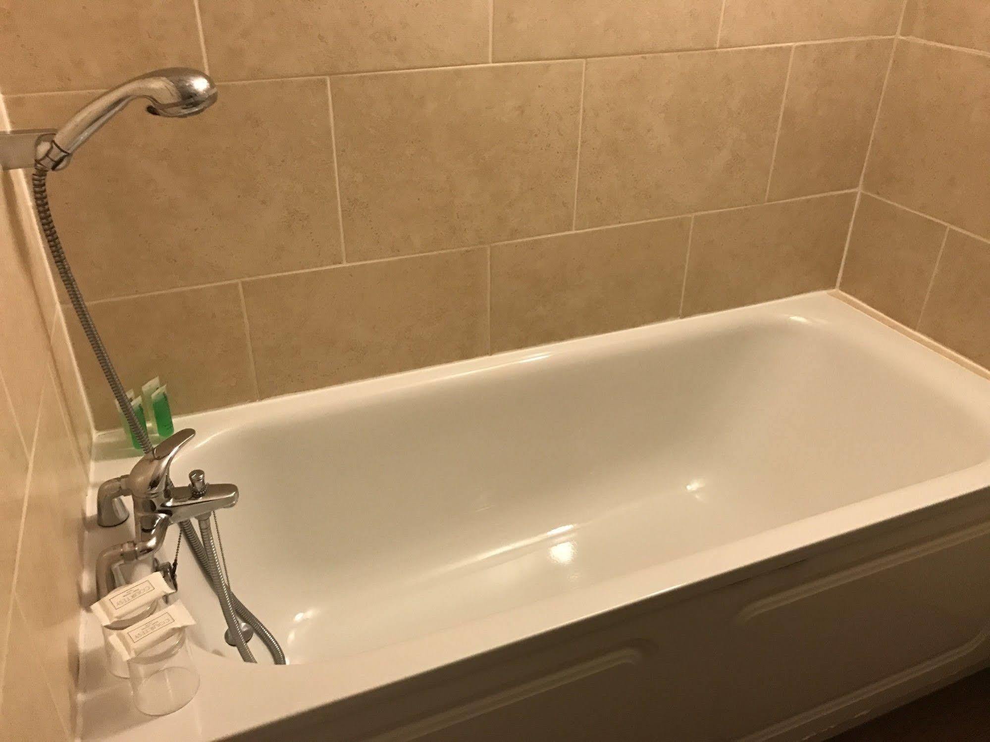Oyo The Regency, Clifton 3*