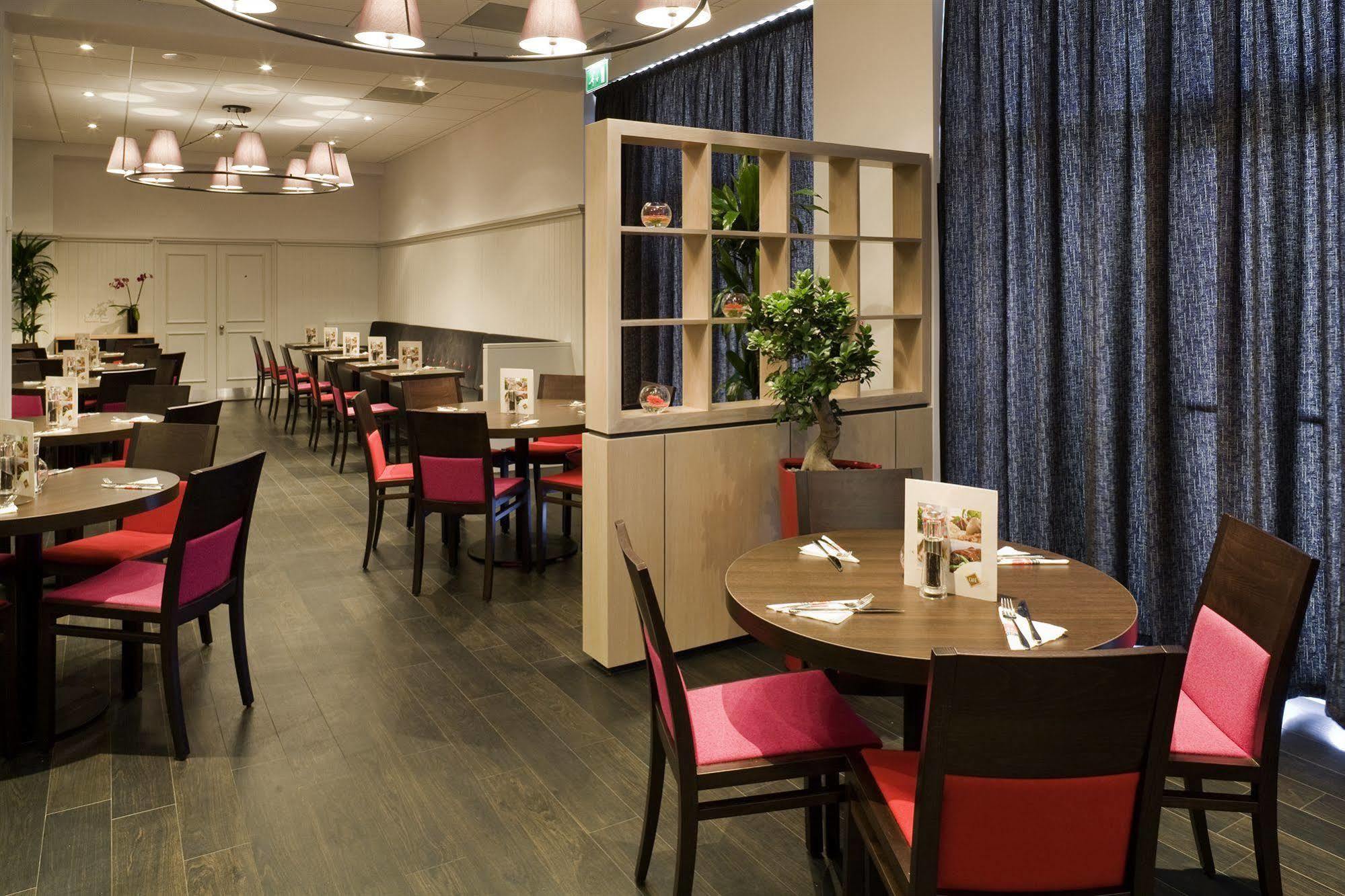 Ibis Temple Meads Hotel 3*