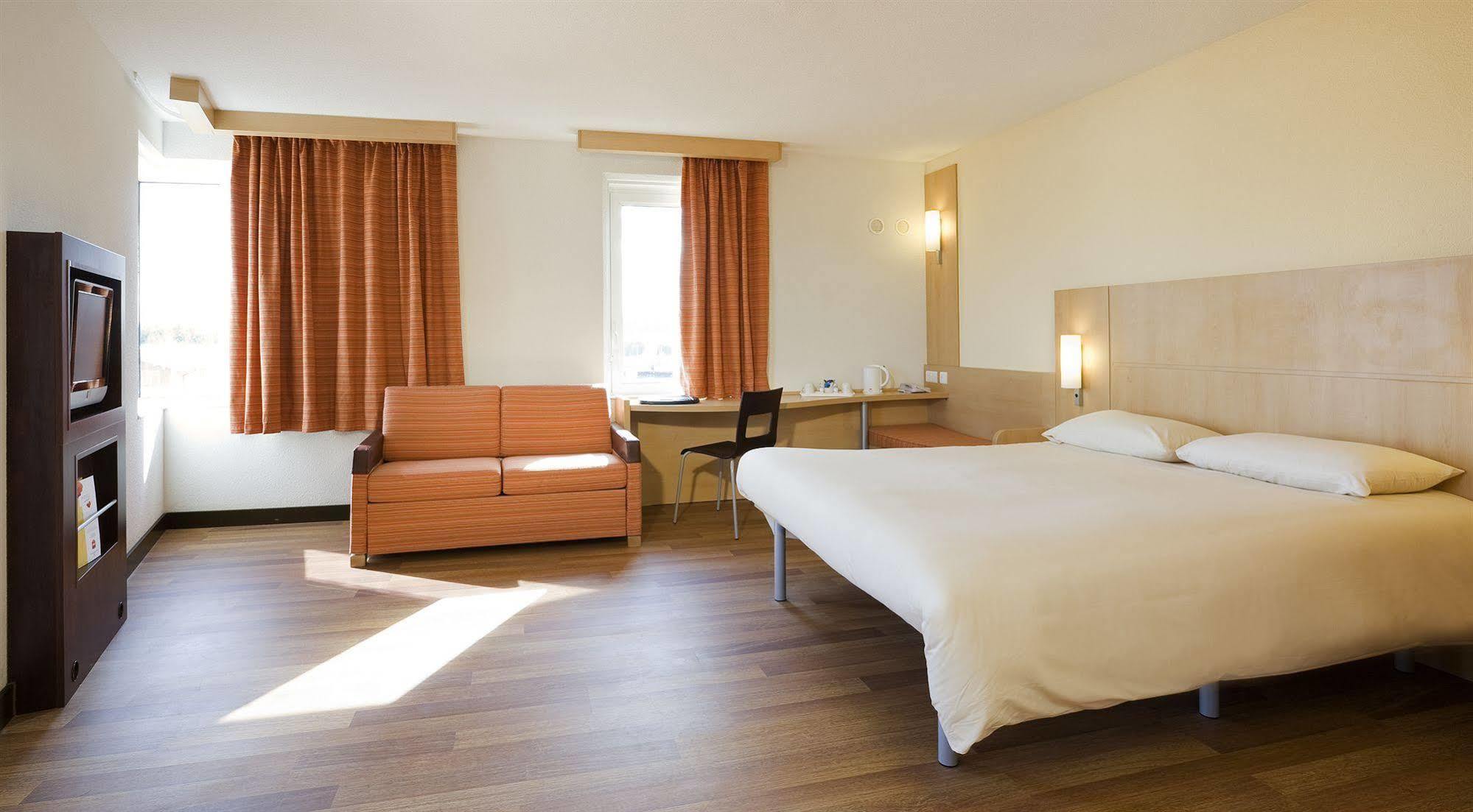Ibis Temple Meads Hotel
