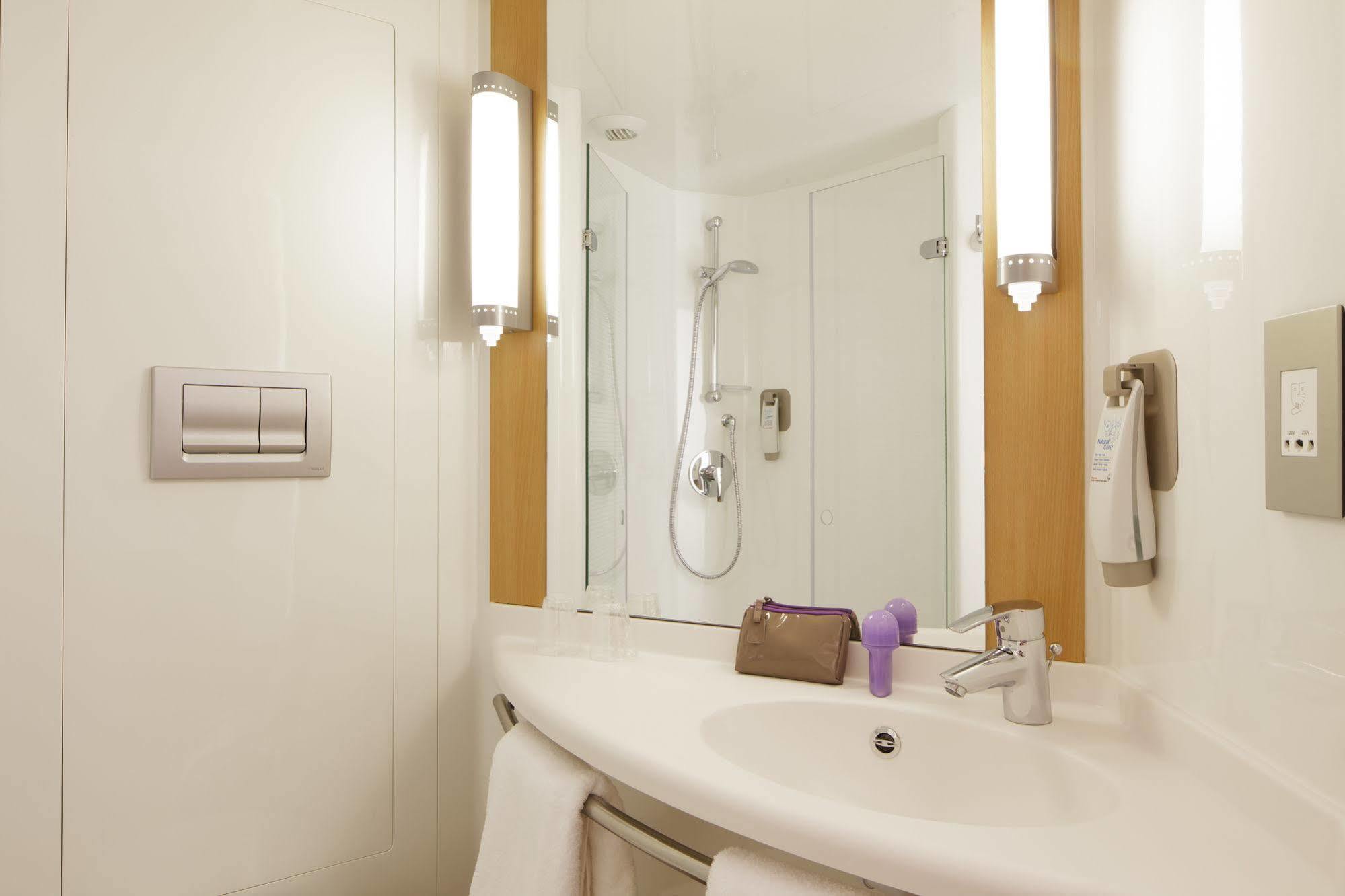 Ibis Temple Meads Hotel