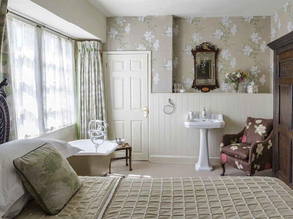 Lord Poulett Arms Inn 3*