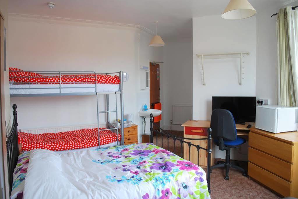 Clift Guest house 3*