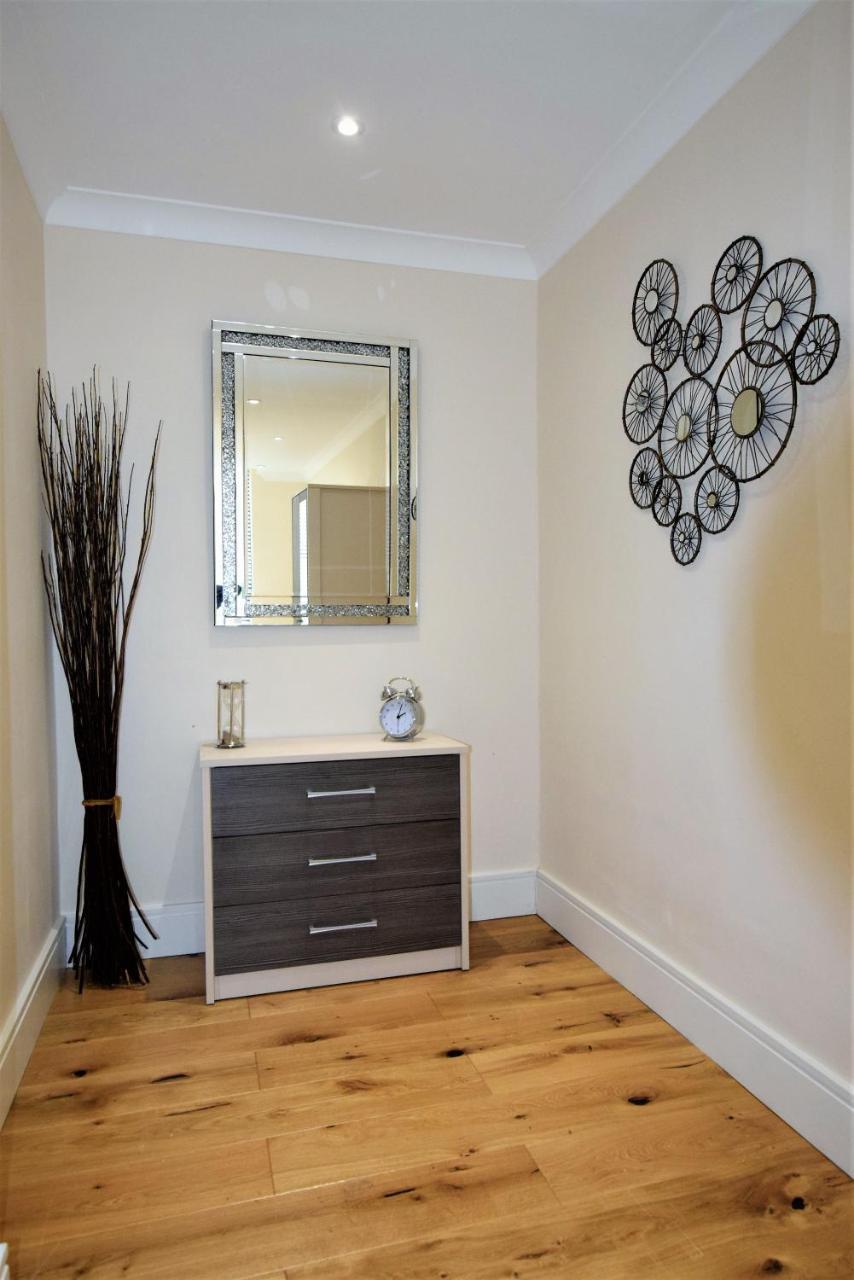 Yourapartment.com - Riverside City Centre Apartment *