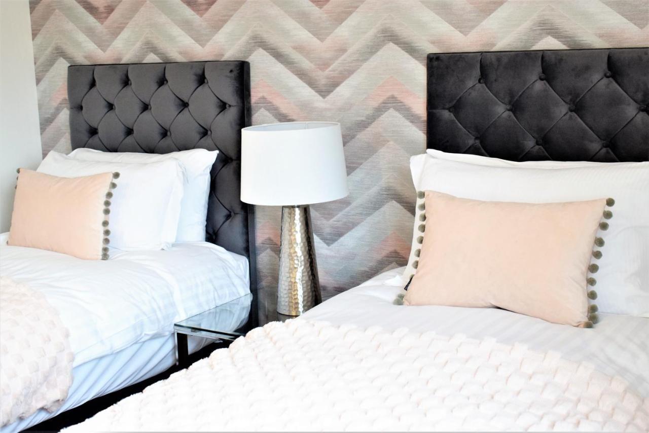 Savoy Court - Free Parking Apartment Bristol