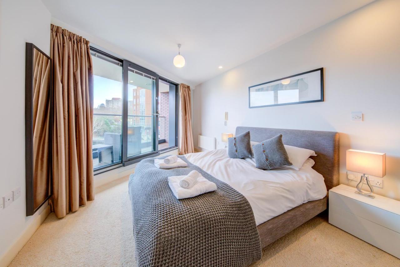 Cleyro Serviced - Finzels Reach Apartment Bristol