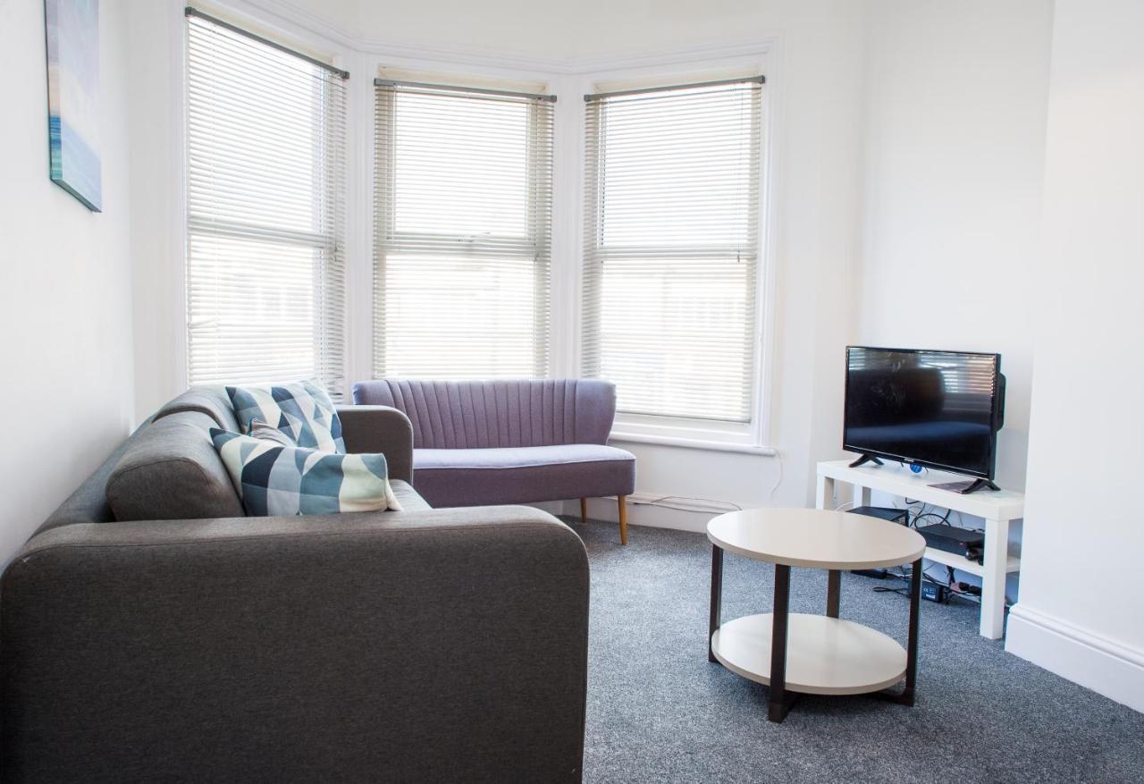 Mycityhaven - 3 Bedroom Shirehampton Flat Near Avonmouth & M4 Apartment Bristol