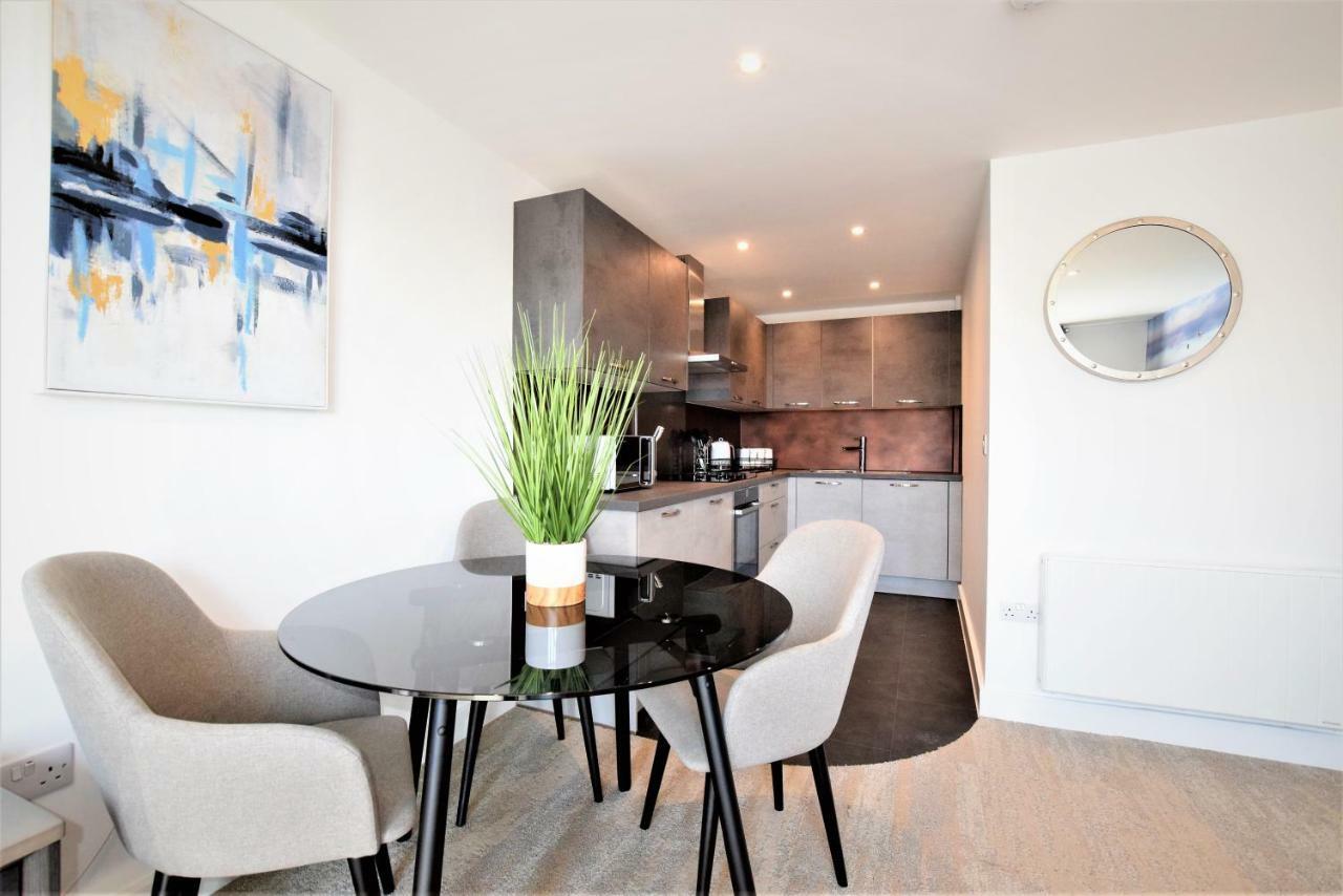 Brunel Loft - Ya