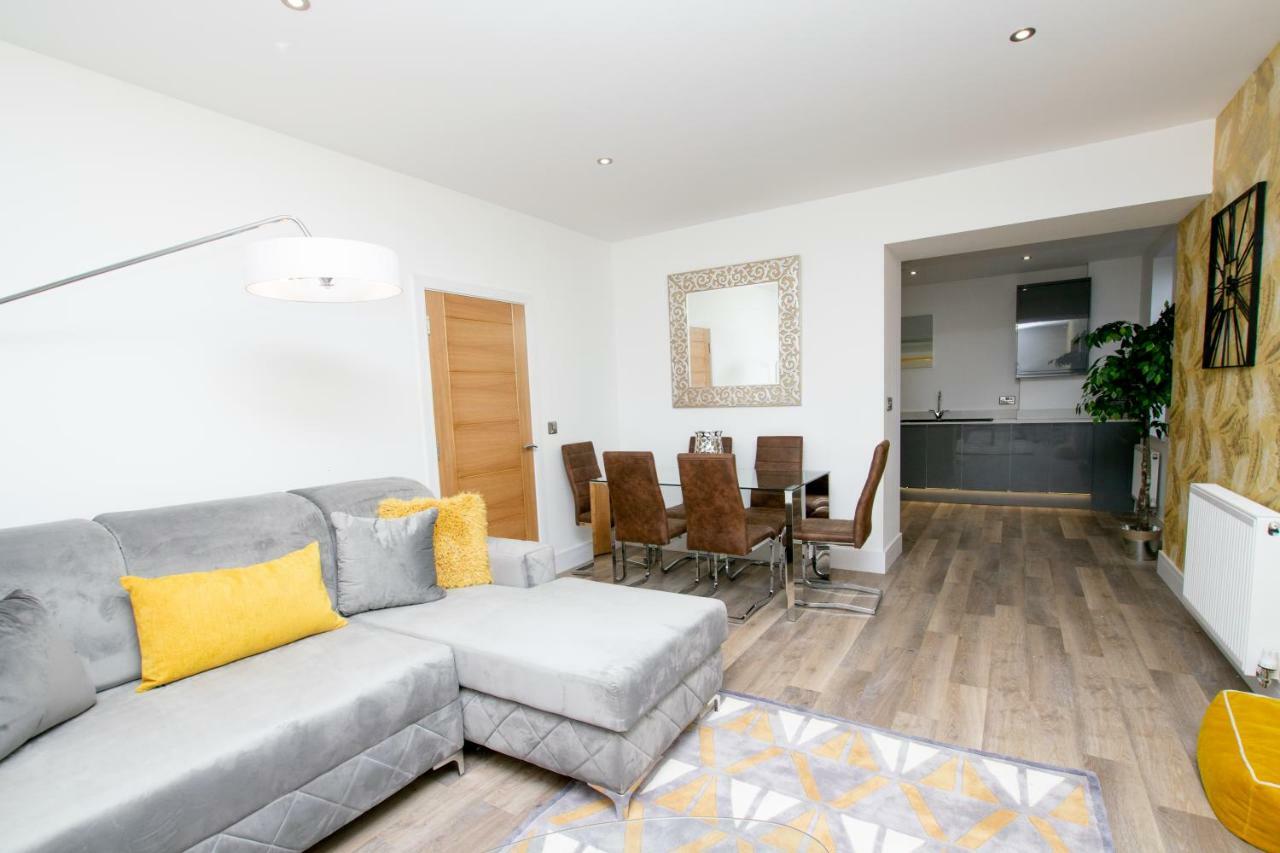 Rowan Tree - Your Apartment Bristol