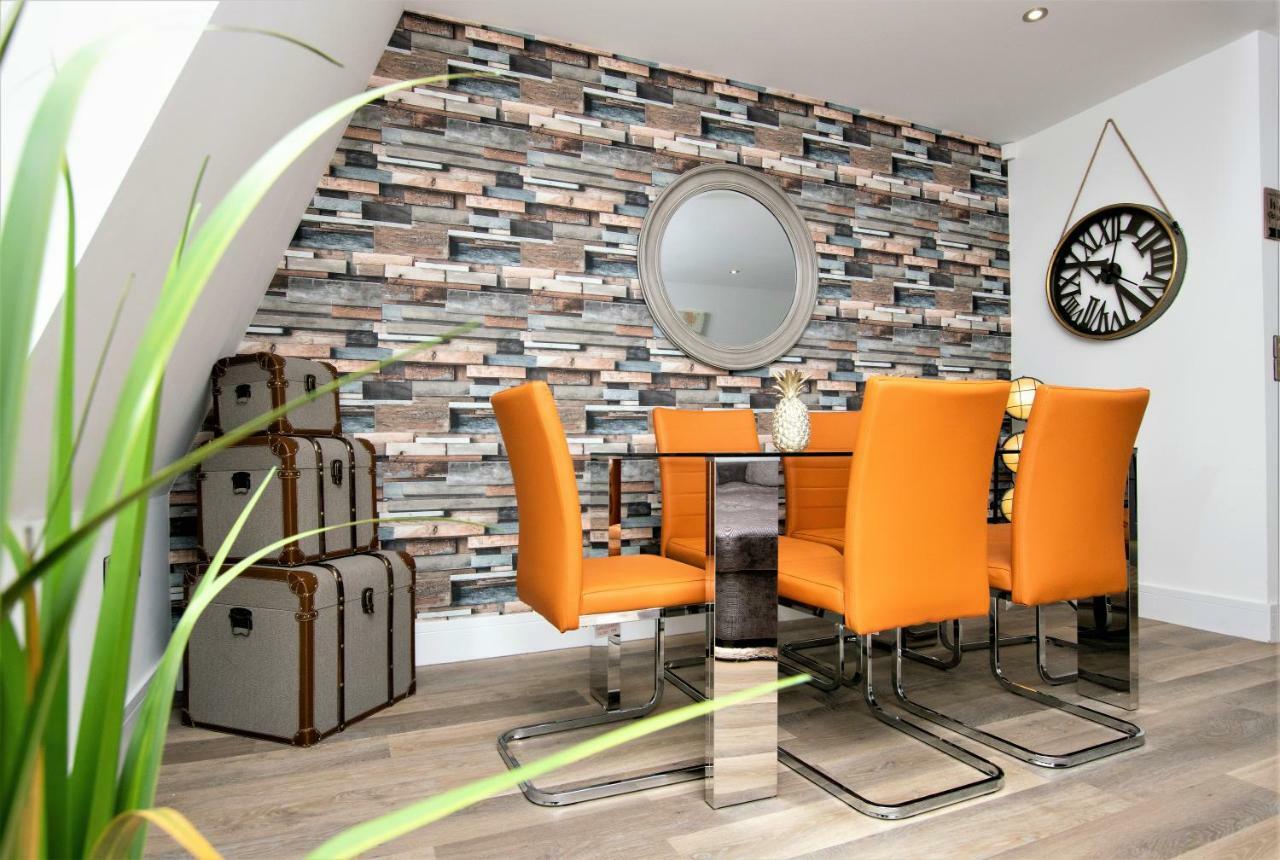 Rowan Tree - Your Apartment Bristol