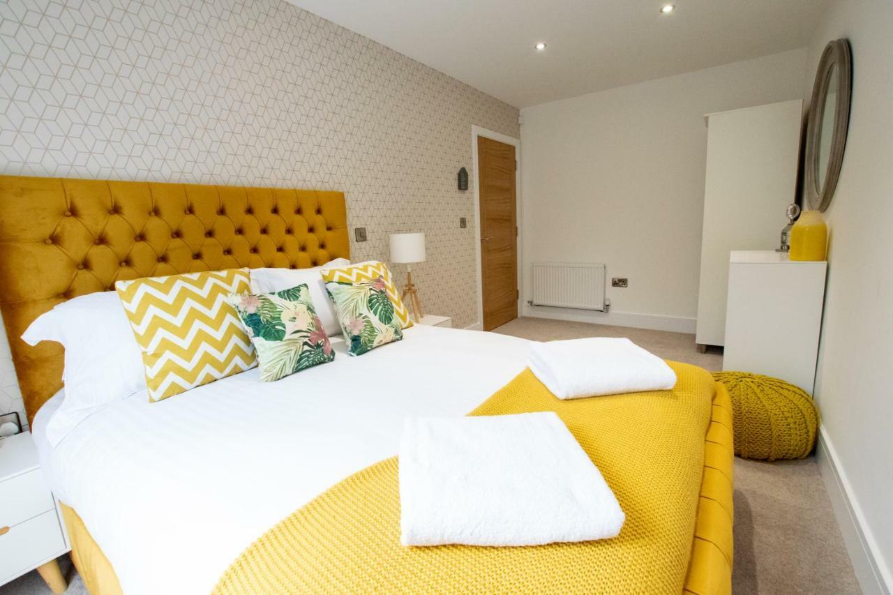 Rowan Tree - Your Apartment Bristol