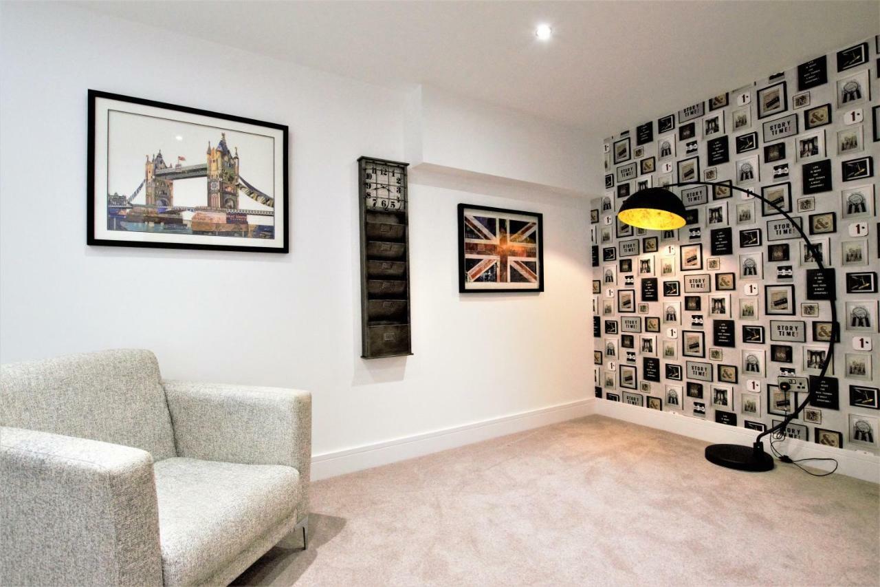 Rowan Tree - Your Apartment Bristol