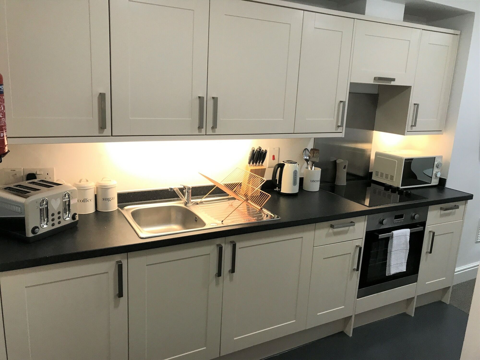 Berkeley Square Pads Apartment *