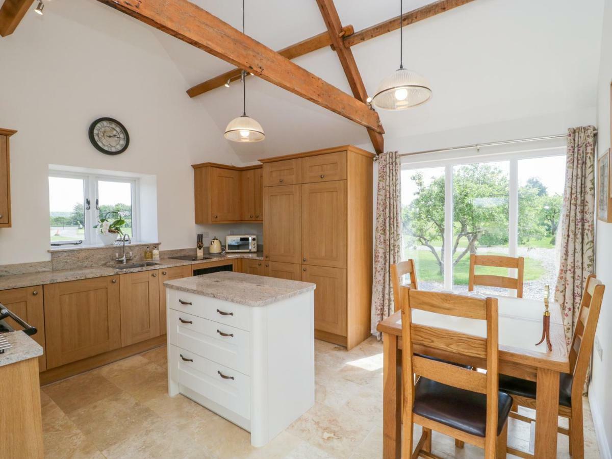 Golden Valley Barn Holiday home