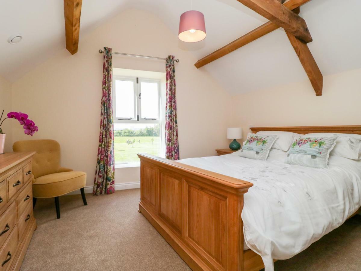 Holiday home Golden Valley Barn *