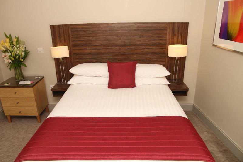 Hotel Premier Cabot Circus 4*