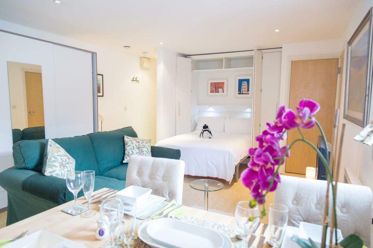Queens - City Centre Apartment *