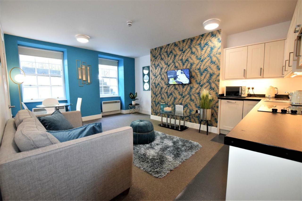 Berkeley Square Pads Apartment Bristol