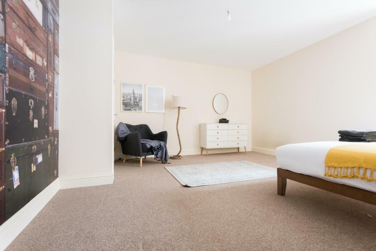 The Broadmead Jungle - Lovely & Central 3bdr Apartment Bristol
